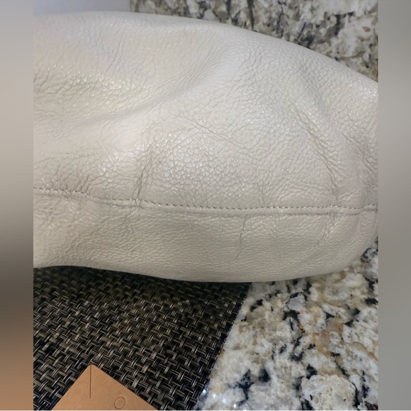 Neiman Marcus Cream Shoulder Bag VGUC - Picture 6 of 11